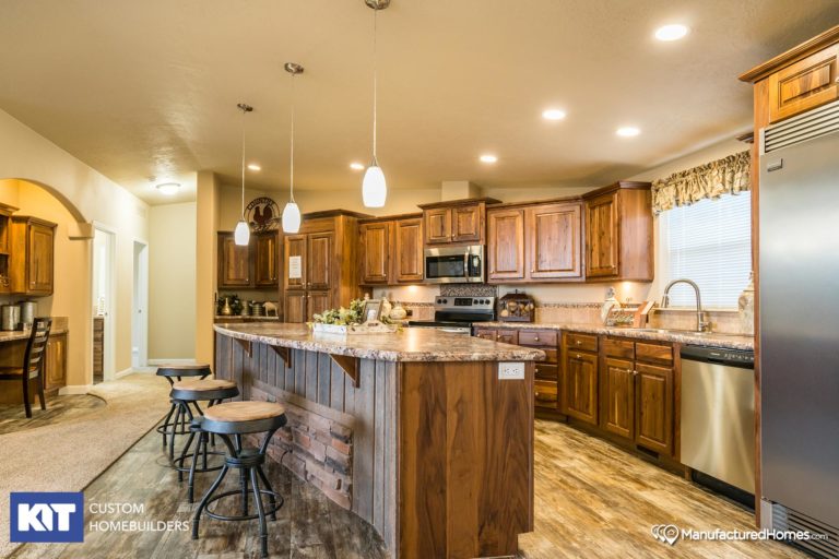 American Home Centers - Cedar Canyon 2077 - Kitchen